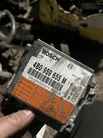 Модуль-процессор управления подушкой безопасности (ЭБУ AIRBAG) 4B0959655M VAG