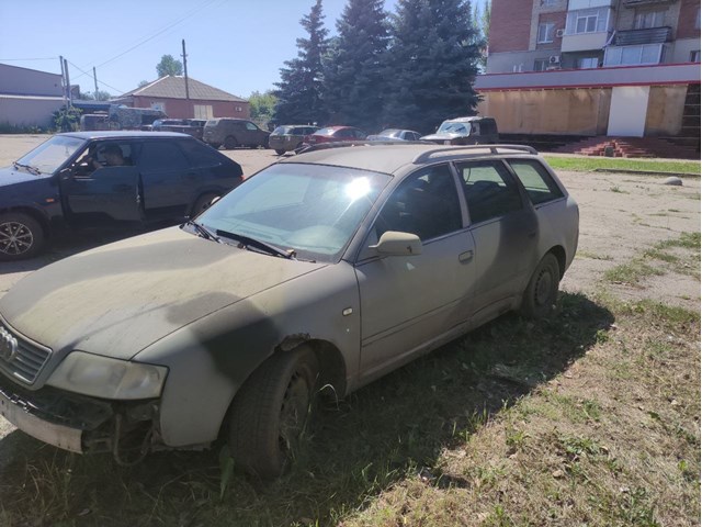 Стекло багажного отсека, левое 4B9845299BEMKR VAG