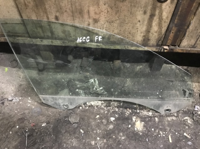 4F0845202D VAG Стекло двери передней правой купить в Тернополь