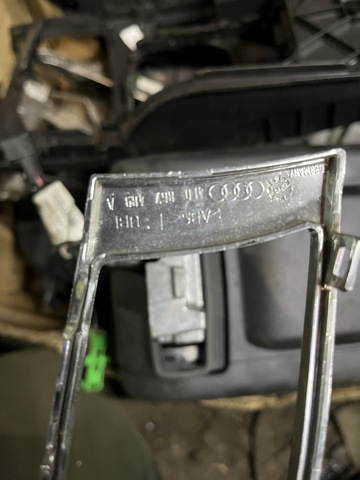 VAG 4F0867489A в наличии Ужгород