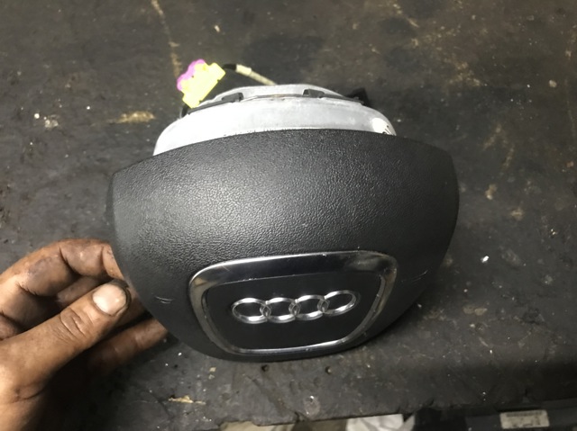 4F0880201BA Подушка безопасности (AIRBAG) водительская купить Ирпень