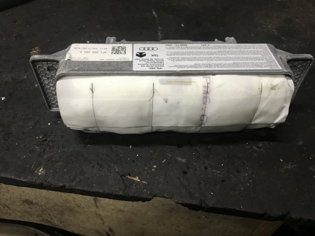 Подушка безопасности, пассажирская 4F1880204H VAG