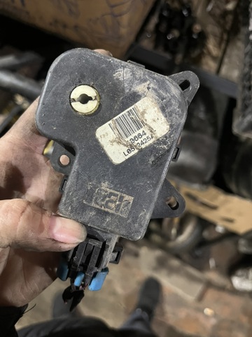 CHRYSLER 5012710AA в наличии Полтава