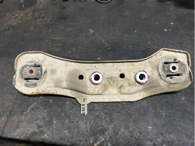 HONDA 50710SWYE01 Кронштейн (траверса) заднего редуктора задняя в наличии Каменское