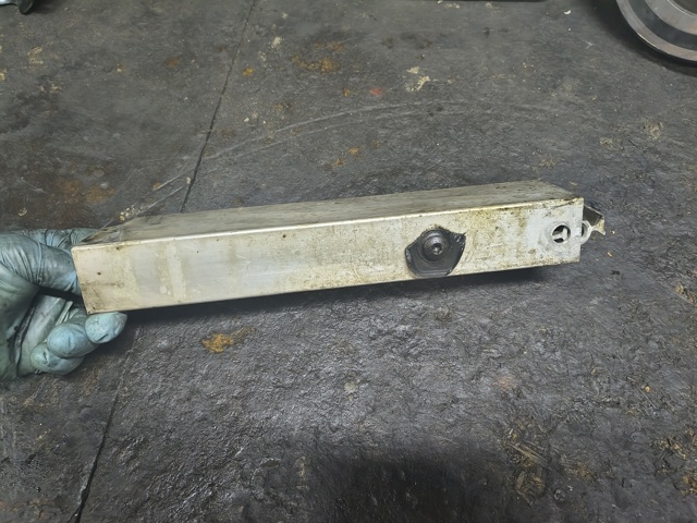 BMW 51117158871 Кронштейн усилителя переднего бампера в наличии Ирпень