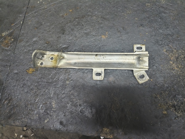 Крепление бампера 51117158893 BMW