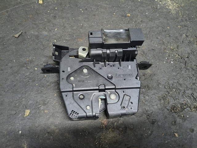Замок задней двери 51247269543 BMW