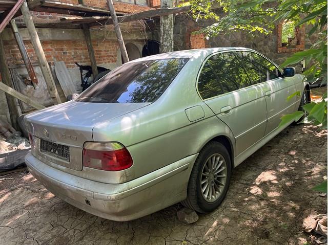 Стекло заднее BMW 5