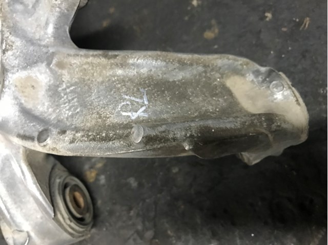 52210SWAA00 HONDA Цапфа задняя правая купить в Украина