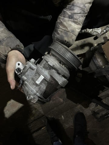 Компрессор системы кондиционирования 55115907AB CHRYSLER