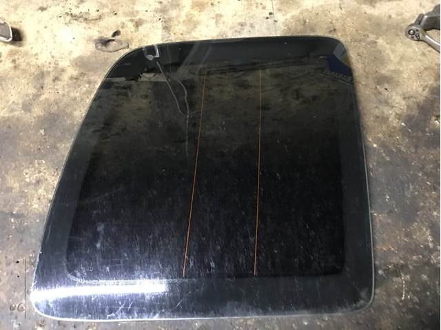 Стукло багажника, правое 55360054AC CHRYSLER