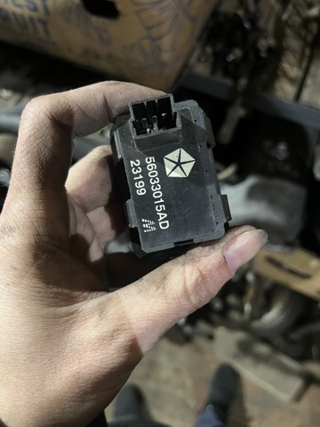 56033015AD CHRYSLER купить в Каменское