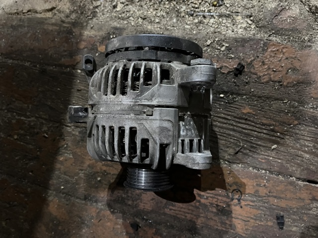 Автомобильный генератор 56041120 CHRYSLER
