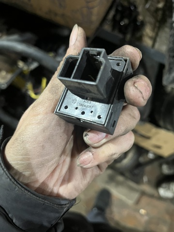 56042057 CHRYSLER купить в Полтава