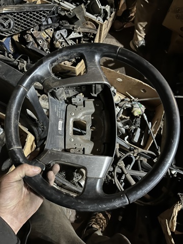 HYUNDAI 561003E700CQ Рулевое колесо в наличии Каменское