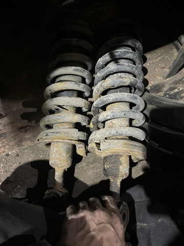 Амортизатор передний 56100EB37D NISSAN