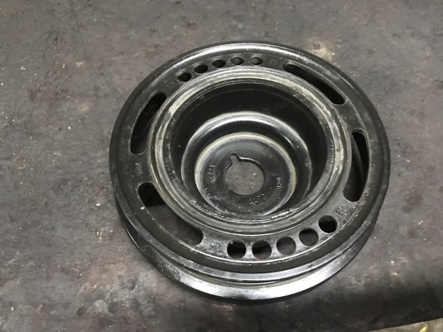 Шкив коленвала (демпфер) 5614447 OPEL