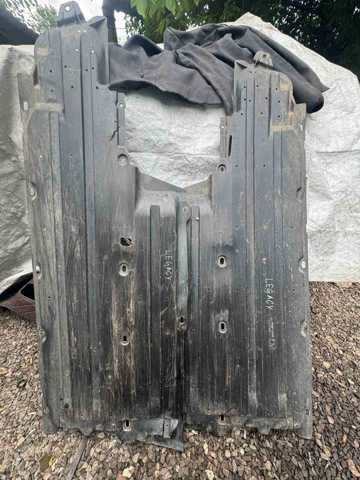 Защита днища, правая 56411AG043 SUBARU
