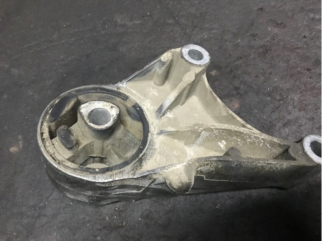 Задняя опора двигателя 5682519 OPEL