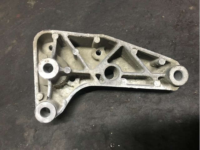 OPEL 5684042 Кронштейн подушки (опоры) двигателя левой в наличии Сумы
