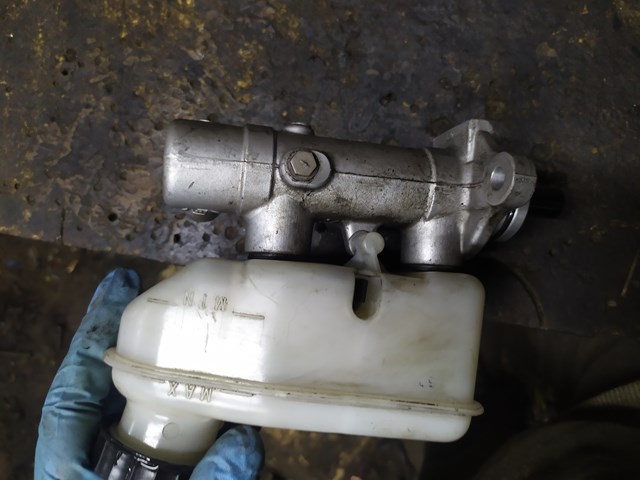 HYUNDAI 585293E100 Бачок тормозной в наличии Одесса