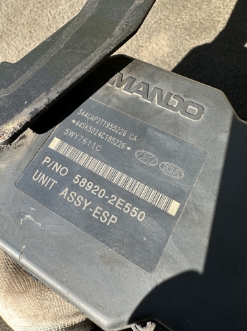 HYUNDAI 589202E550 Блок АБС в наличии Черновцы