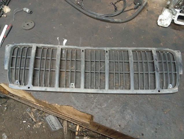 Облицовка радиатора 5FT35DX9 CHRYSLER