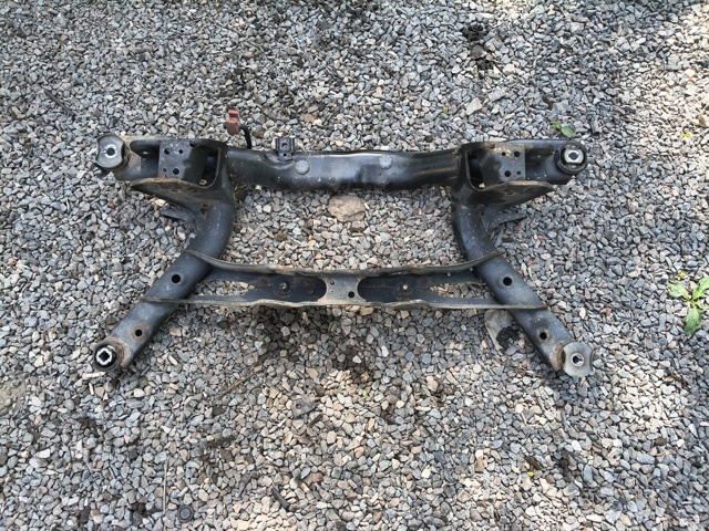 Поперечка задней подвески 5Q0505235K VAG