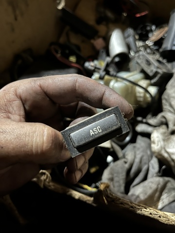 Выключатель системы ASC 61318363694 BMW