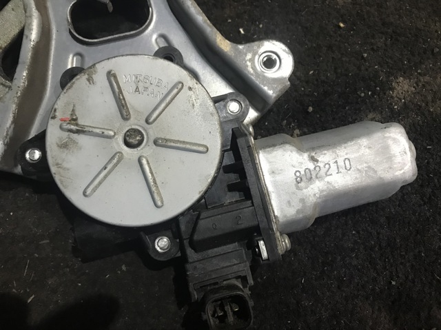 Моторчик стеклоподъемника двери задней, правой 62188AG001 SUBARU