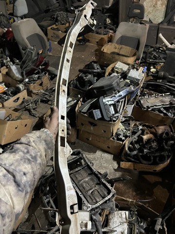 Усилитель переднего бампера  62240EQ000 NISSAN
