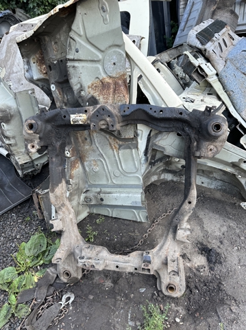 Балка передней подвески 624051F000 HYUNDAI