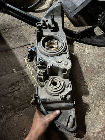 BMW 63126900198 Фара правая в наличии Черкассы