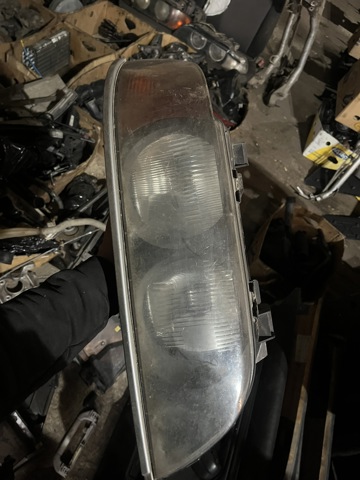 Вставка фары левой 63128375299 BMW