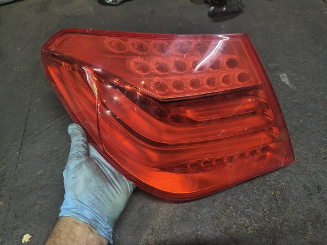 Задняя левая внешняя фара 63217182197 BMW