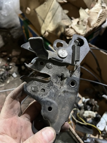 Замок капота 65601EB30A NISSAN