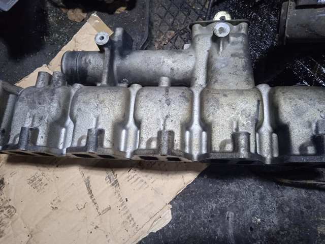 Впускной коллектор 6651400701 SSANG YONG