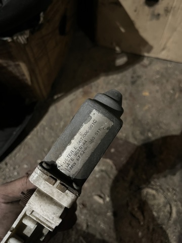 67628360511 BMW Мотор стеклоподъемника двери передней левой купить в Тернополь