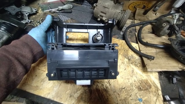 NISSAN 68108EQ400 в наличии Винница