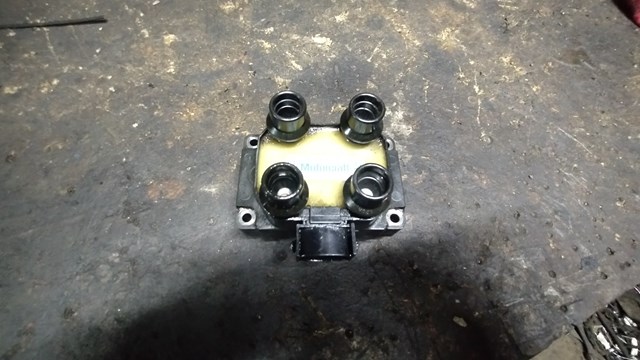 Катушка зажигания 6823318 FORD