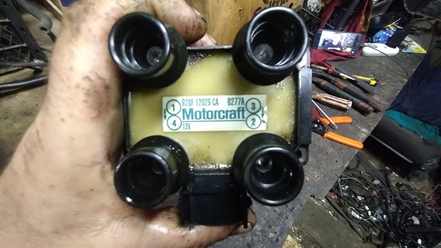 6823318 FORD Катушка зажигания купить в Днепр