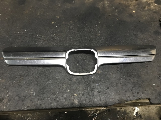 Накладка решетки радиатора 71122SWWG01 HONDA