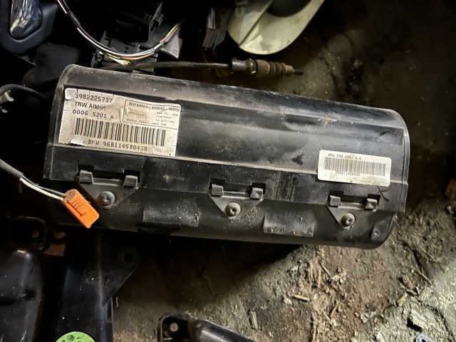 Подушка безопасности боковая 72128231627 BMW