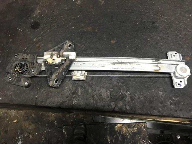 Механизм стеклоподъемника двери задней, левой 72750SWAA01 HONDA
