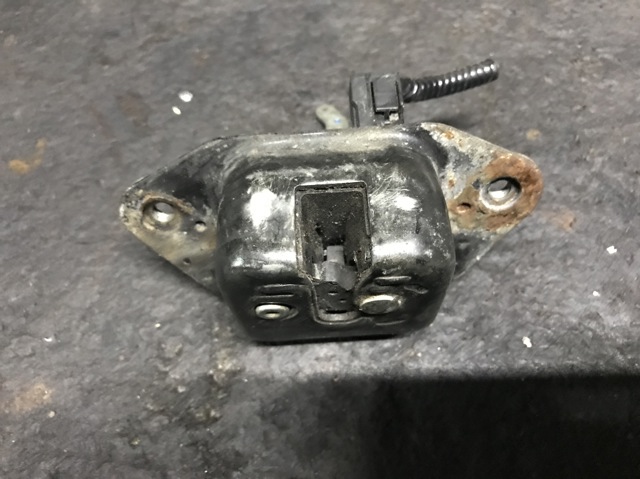 Замок двери багажника 74800SMGG01 HONDA