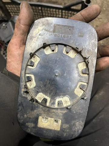 7701049065 RENAULT Зеркальный элемент зеркала заднего вида купить в Кривой Рог