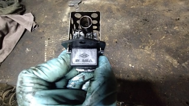 7701049661 RENAULT Регулятор оборотов вентилятора купить в Сумы