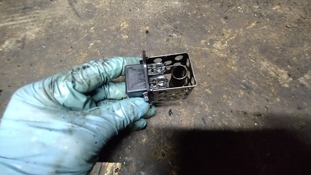 Регулятор оборотов вентилятора охлаждения (блок управления) 7701049661 RENAULT