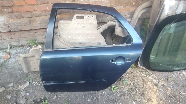 Дверь пассажирская задняя левая 7751471660 RENAULT