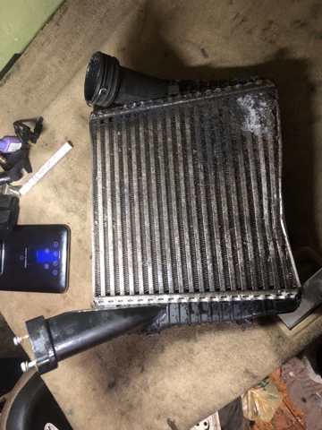 Радиатор интеркуллера 7L0145803A VAG